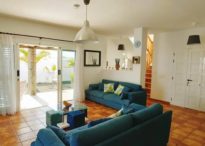 Villa Fedelian avec jardin et piscine chauffée